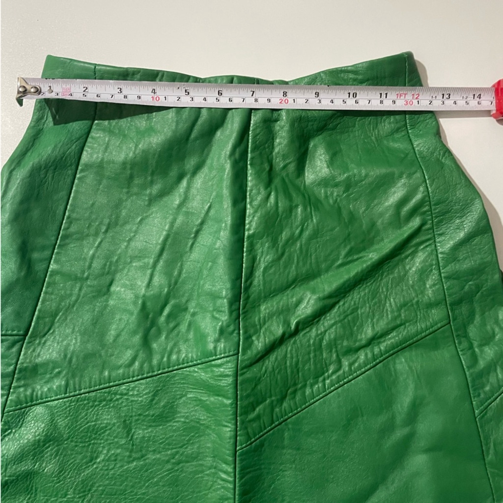 kelly Green lamb Leather Skirt - Picture 6 of 7